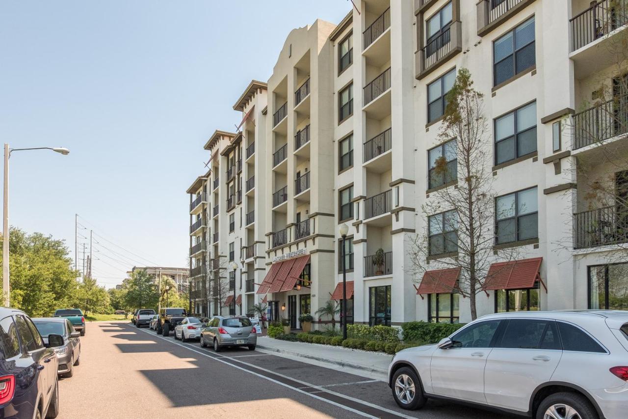 Frontdesk Lantower Westshore Apts Tampa Exterior photo